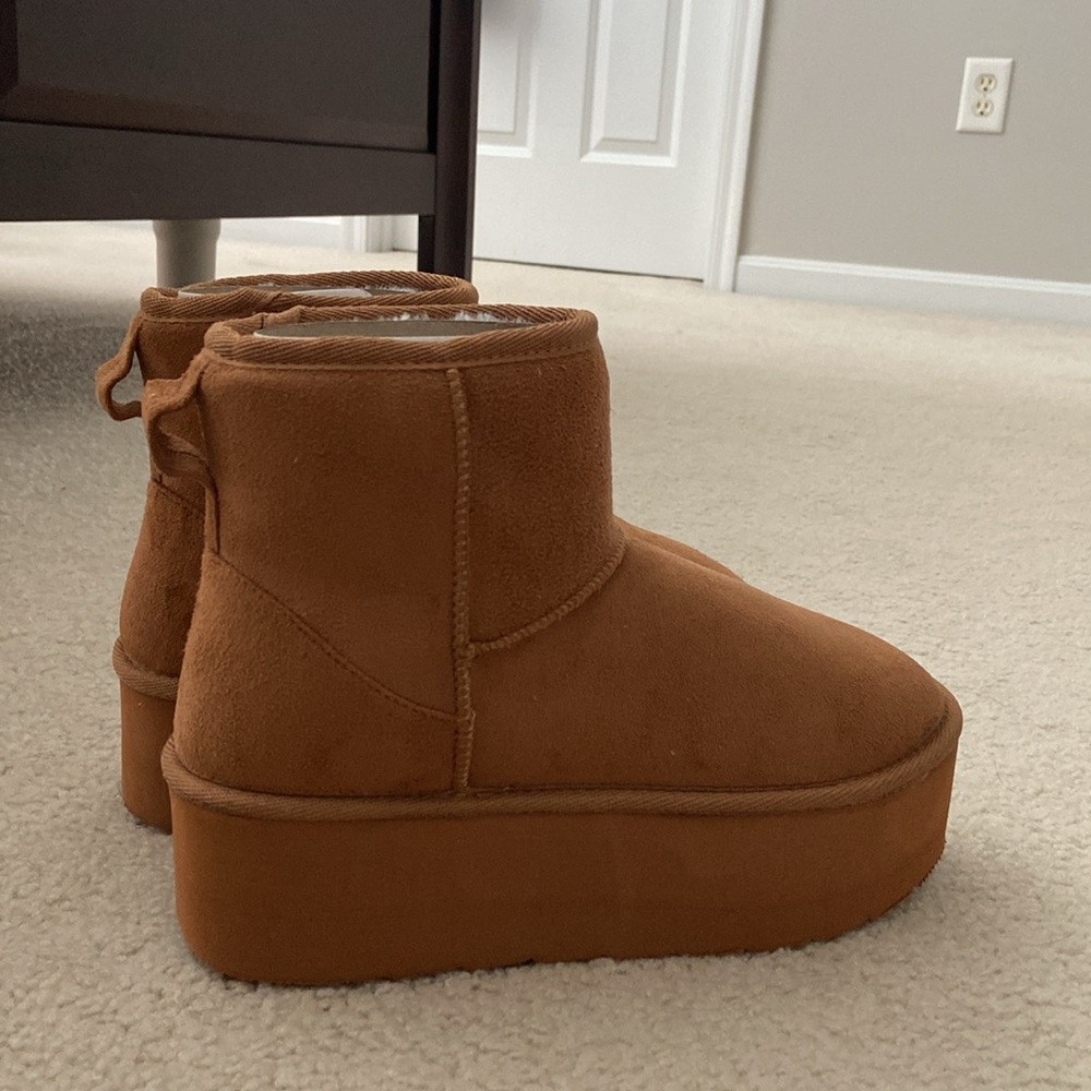 Winter boots - Picture 2 of 3